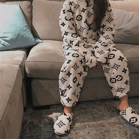 lv pajama set